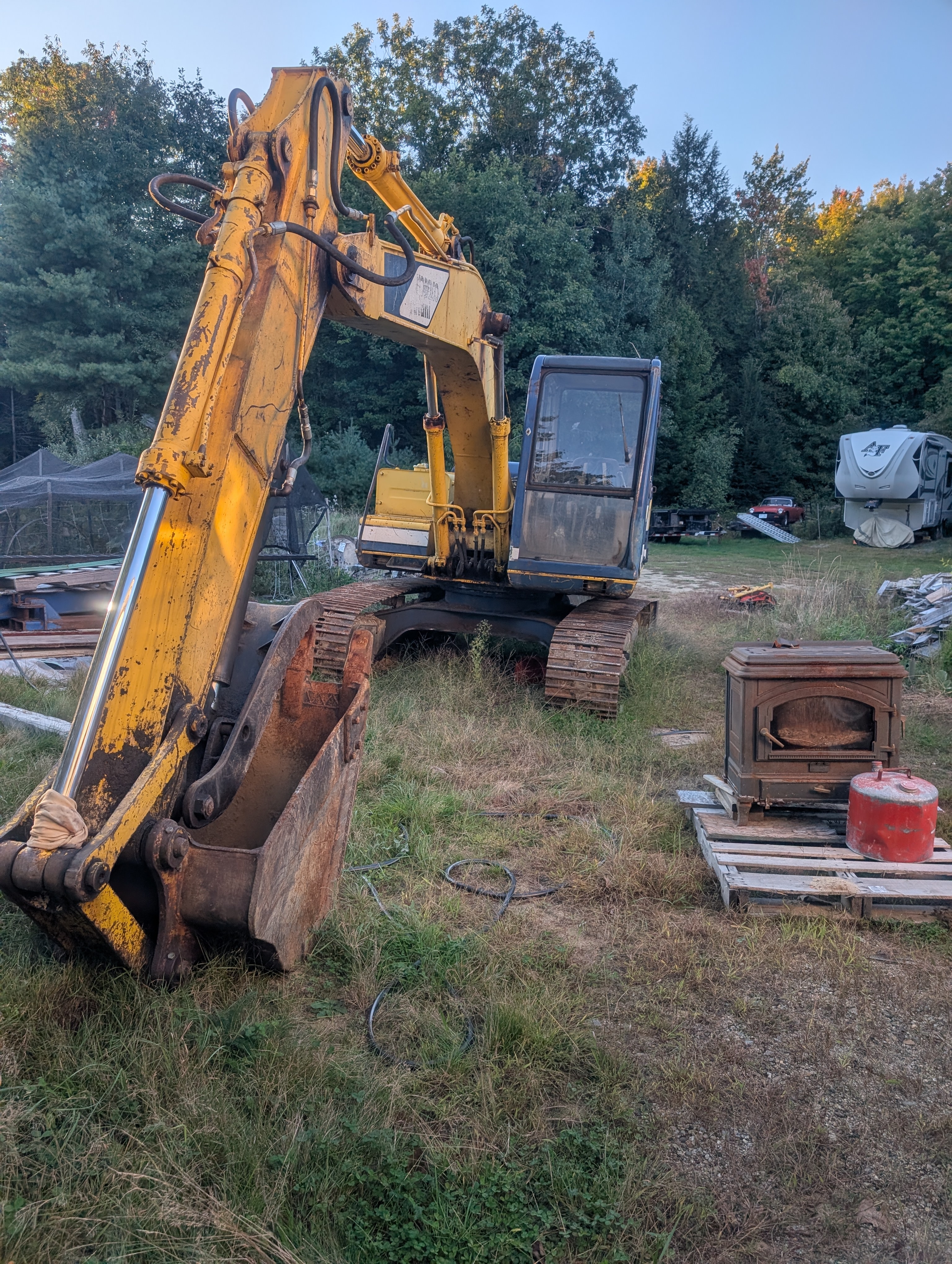 2000 KOBELCO SK100 in Andover, NH