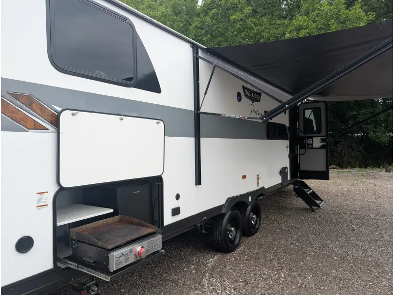 2024 Forest River Wildwood X-Lite 273QBXL