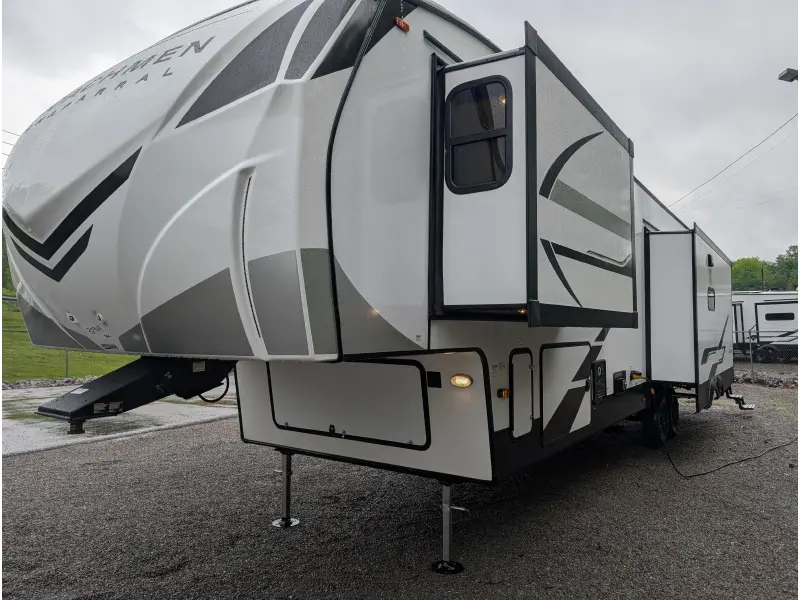 2025 Coachmen Chaparral 389DEK