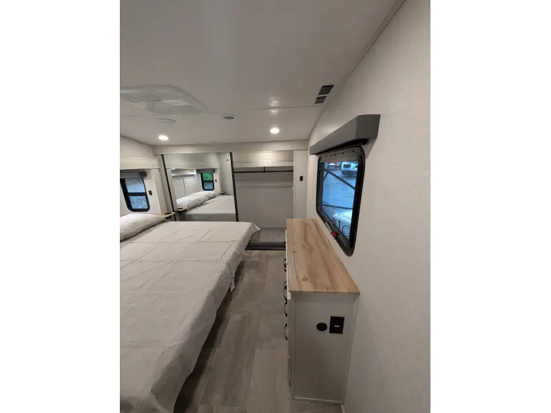 2025 Coachmen Chaparral 389DEK