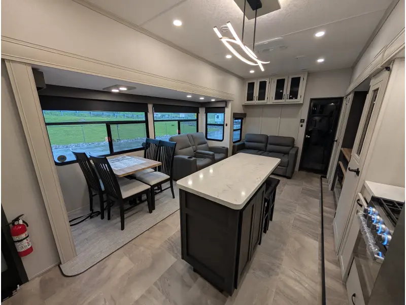 2025 Coachmen Chaparral 389DEK