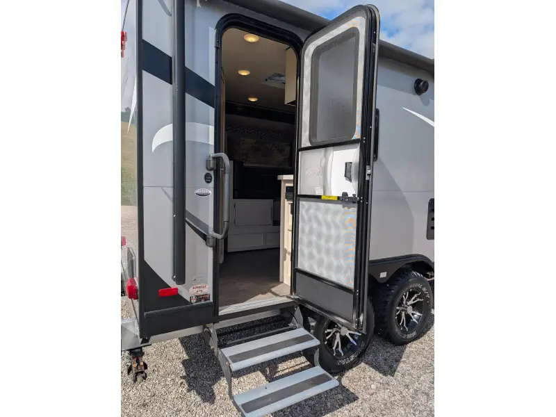 2018 Livin Lite Camplite CL16DBS
