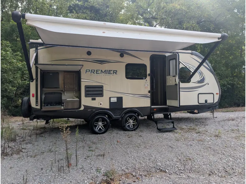 2018 Keystone Premier 22RBPR