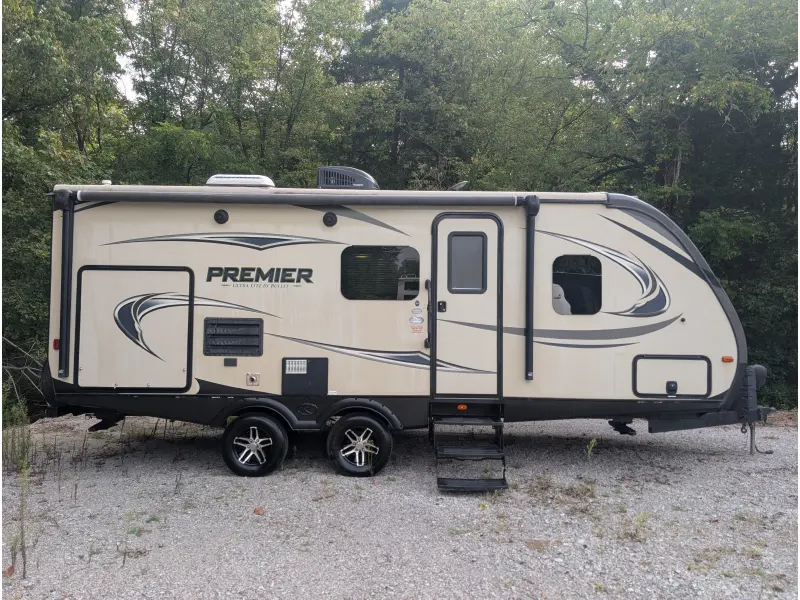 2018 Keystone Premier 22RBPR