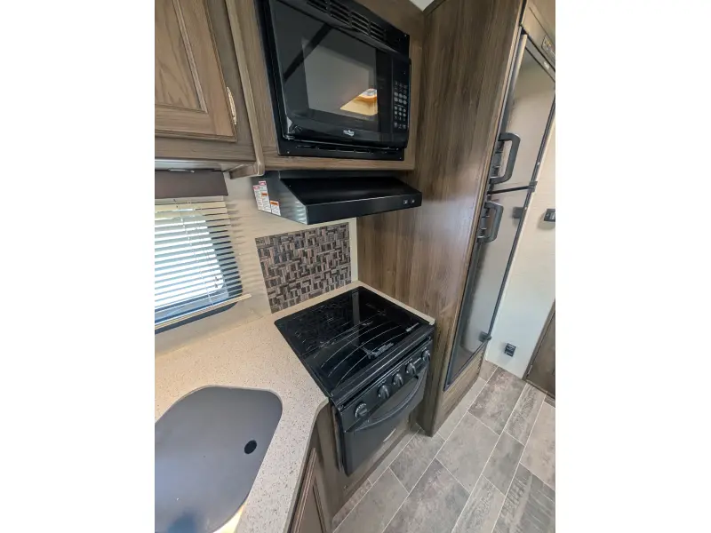 2018 Keystone Premier 22RBPR