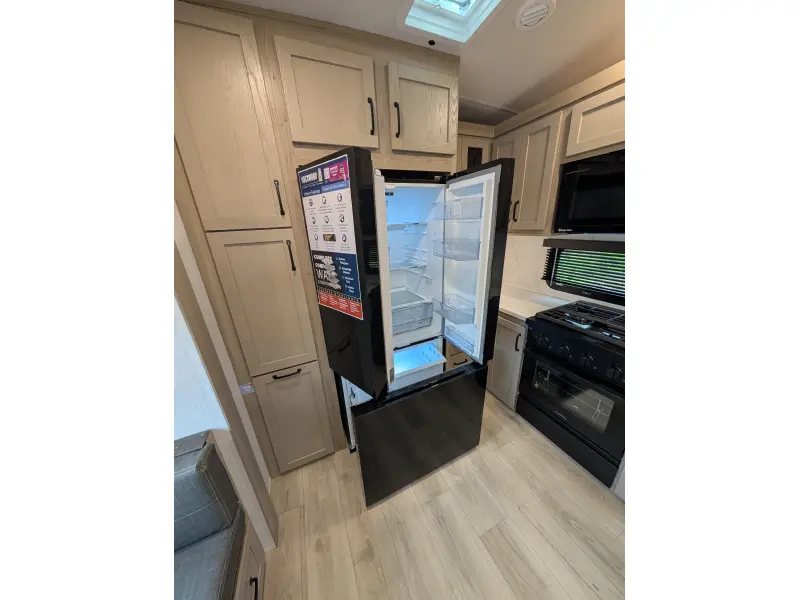 2025 Forest River Rockwood Signature Fifth Wheel R371RK