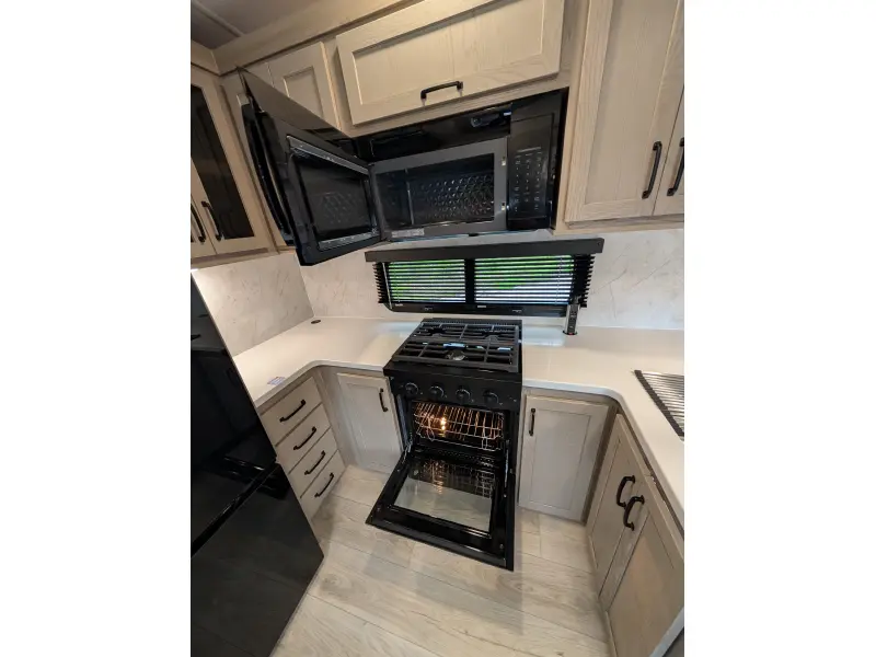 2025 Forest River Rockwood Signature Fifth Wheel R371RK