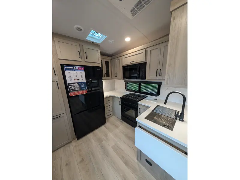 2025 Forest River Rockwood Signature Fifth Wheel R371RK