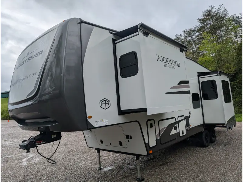 2025 Forest River Rockwood Signature Fifth Wheel R371RK