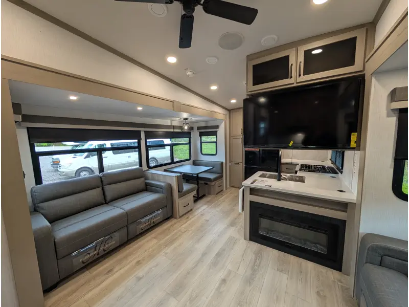 2025 Forest River Rockwood Signature Fifth Wheel R371RK