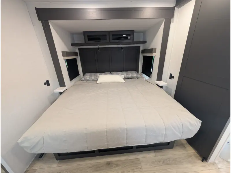 2027 Forest River Rockwood 2711RK Ultra Lite Travel Trailer