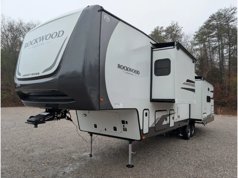 2026 Forest River Rockwood Signature 401SFB