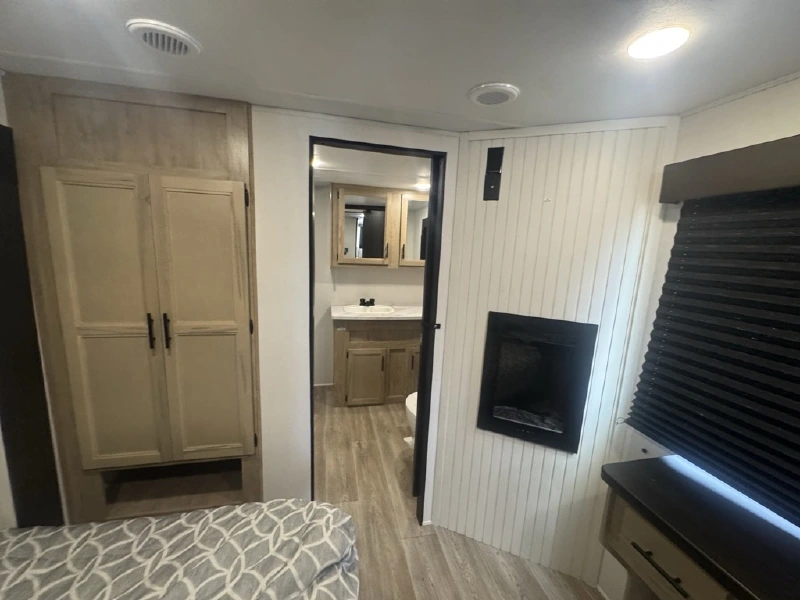 2027 FOREST RIVER CASCADE 39JMC