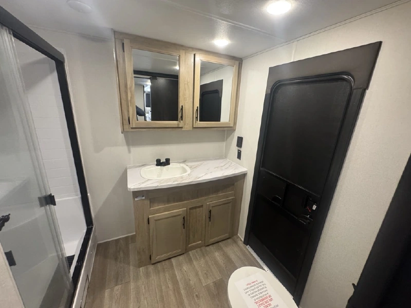 2027 FOREST RIVER CASCADE 39JMC