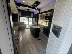 2027 FOREST RIVER CASCADE 39JMC