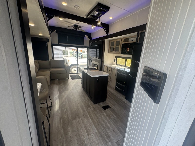 2027 FOREST RIVER CASCADE 39JMC