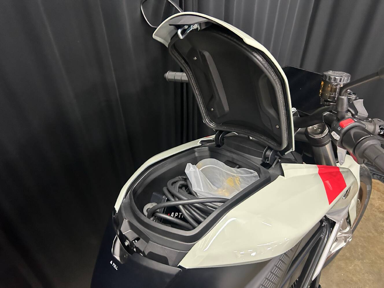 A photo of this 2025 Zero Motorcycles SR/F