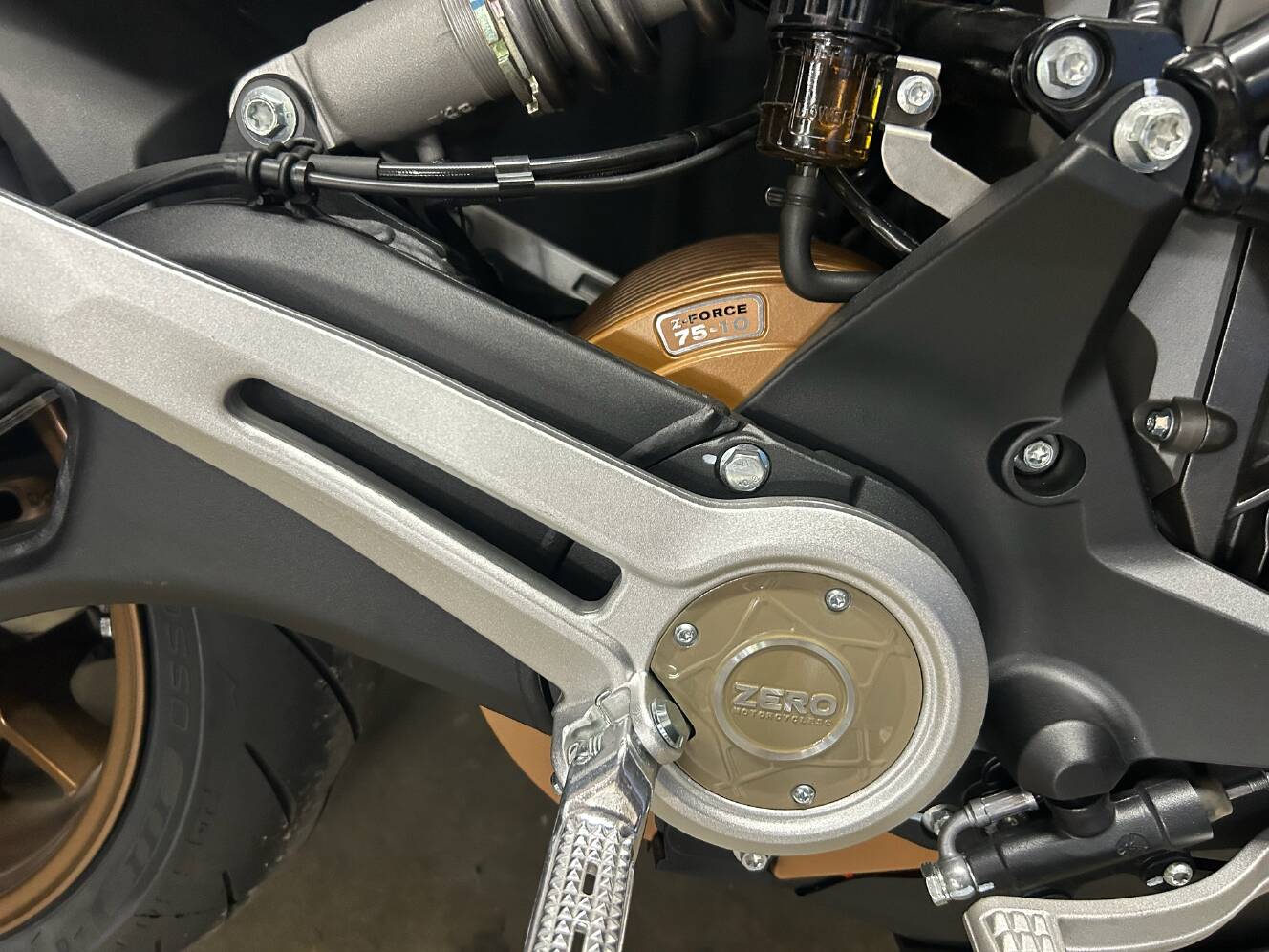 A photo of this 2025 Zero Motorcycles SR/F