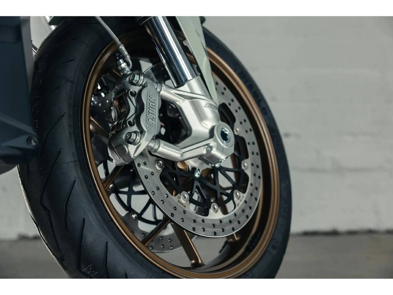 A photo of this 2025 Zero Motorcycles SR/F