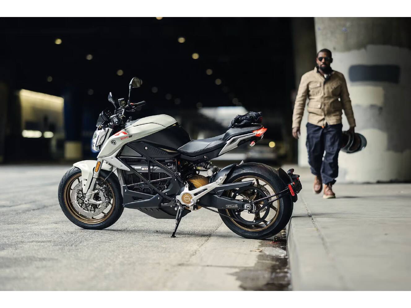 A photo of this 2025 Zero Motorcycles SR/F