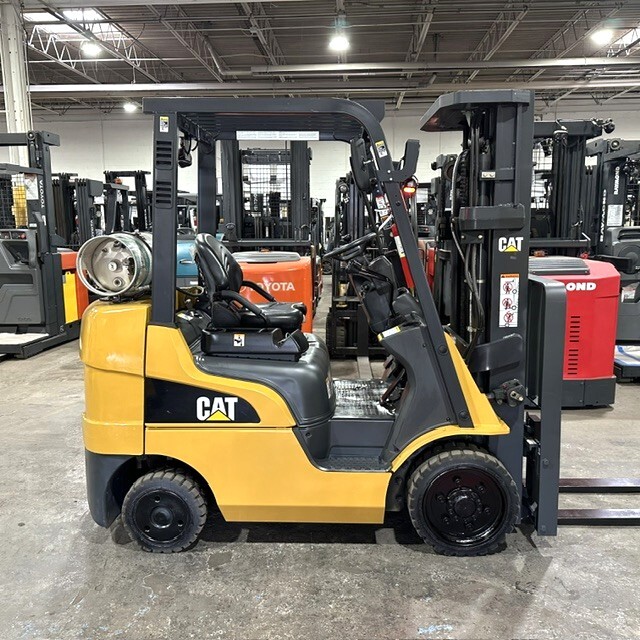 2021 CATERPILLAR 2C5000 in Euclid, OH