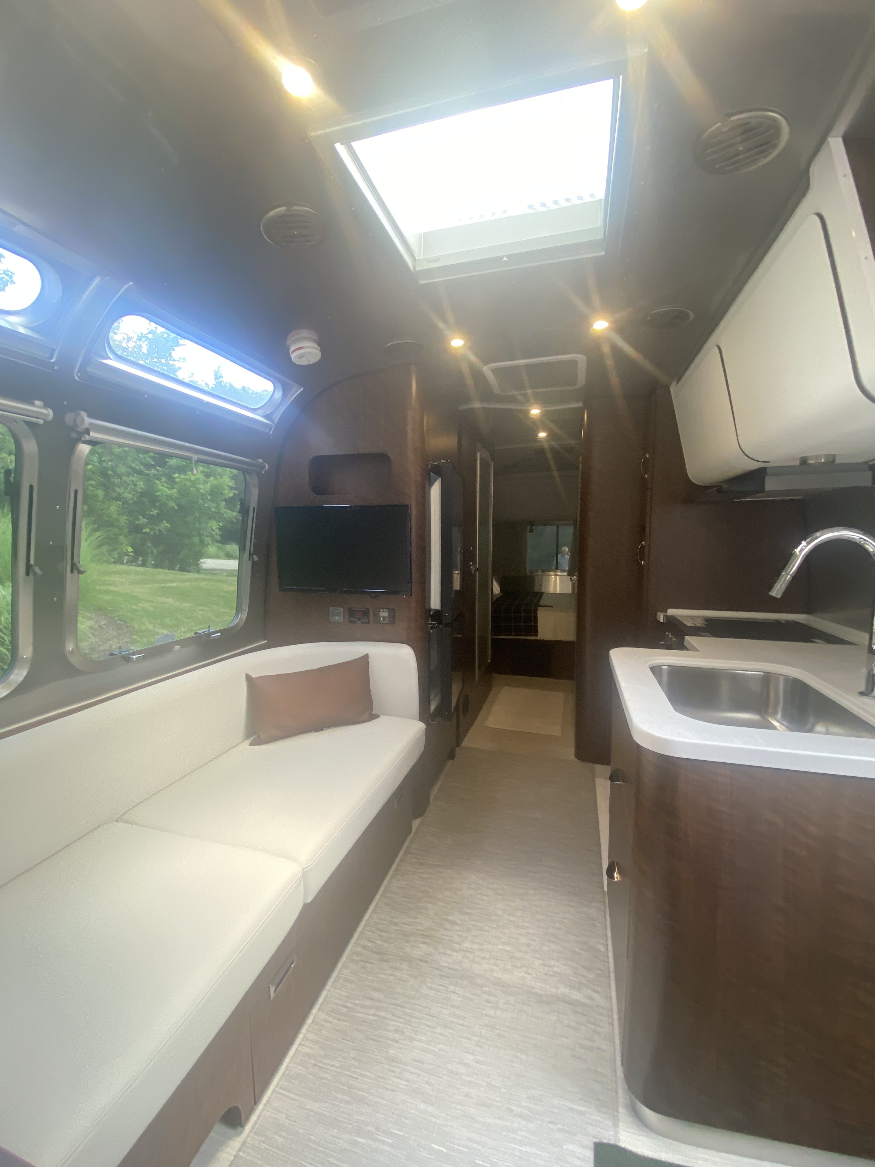2023 Airstream GLOBETROTTER 25FBQ RV