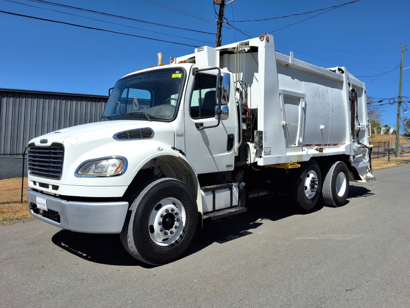 2012 FREIGHTLINER BUSINESS CLASS M2 106