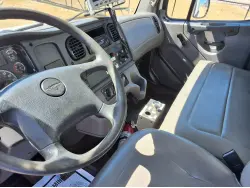 2012 FREIGHTLINER BUSINESS CLASS M2 106