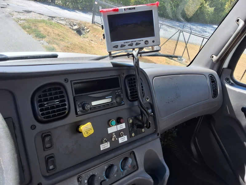 2012 FREIGHTLINER BUSINESS CLASS M2 106