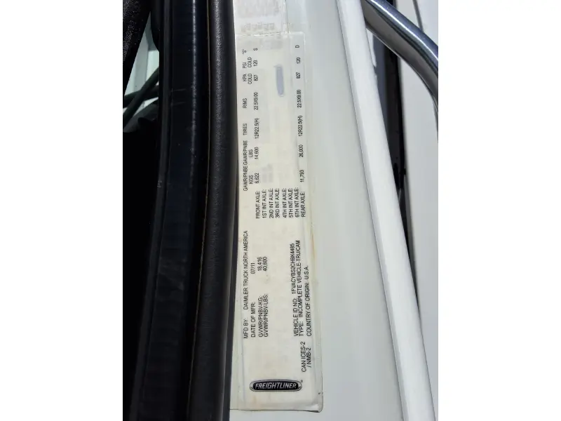 2012 FREIGHTLINER BUSINESS CLASS M2 106