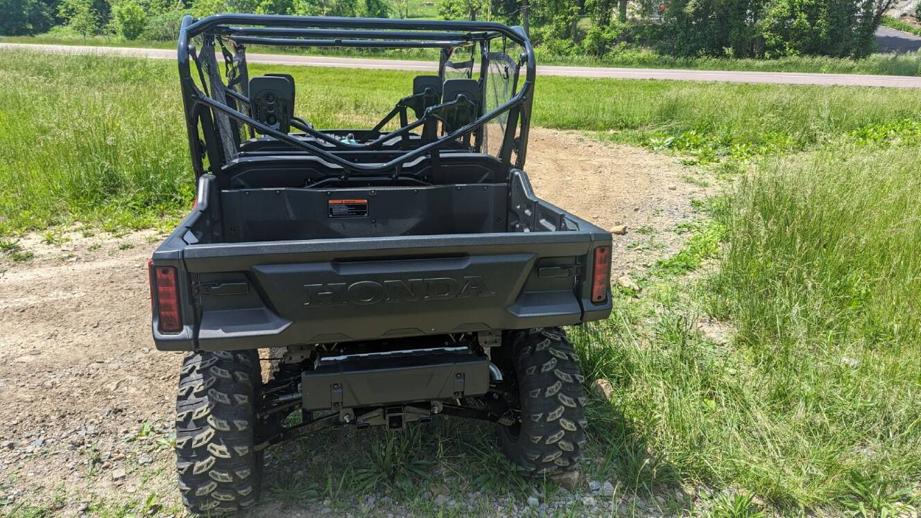 A photo of this 2025 Honda Pioneer 1000-6 Deluxe Crew
