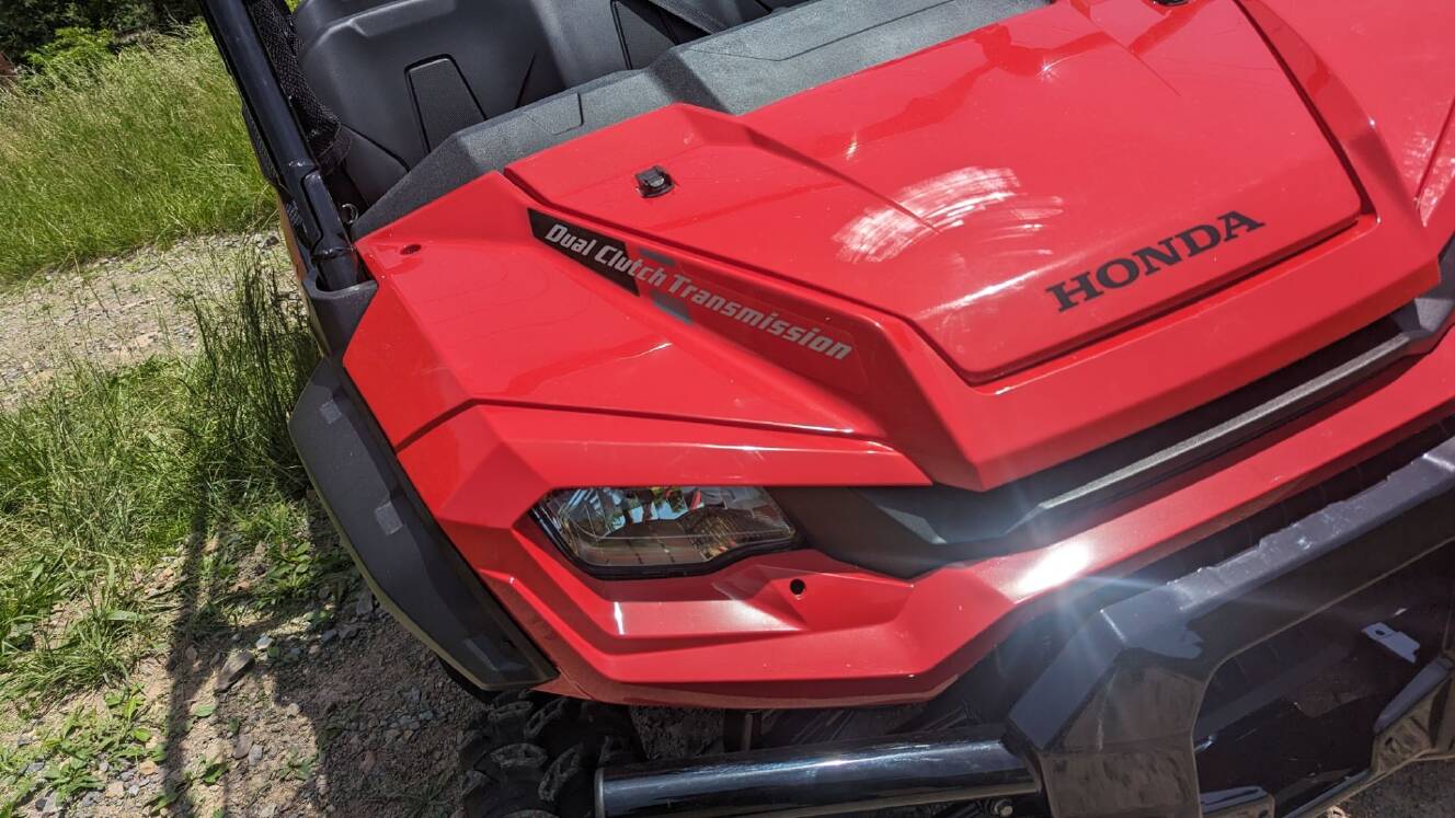 A photo of this 2025 Honda Pioneer 1000-6 Deluxe Crew
