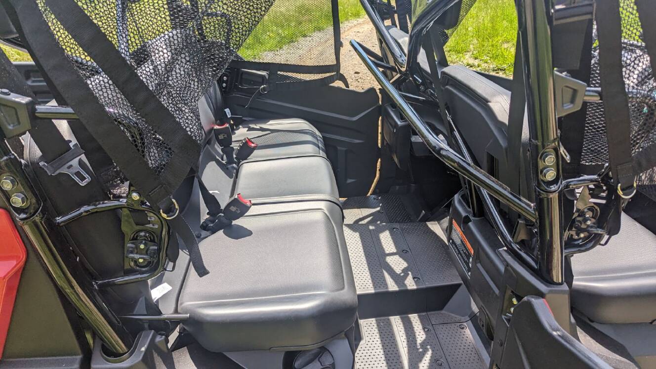 A photo of this 2025 Honda Pioneer 1000-6 Deluxe Crew