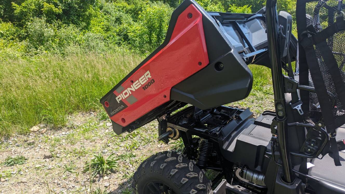 A photo of this 2025 Honda Pioneer 1000-6 Deluxe Crew