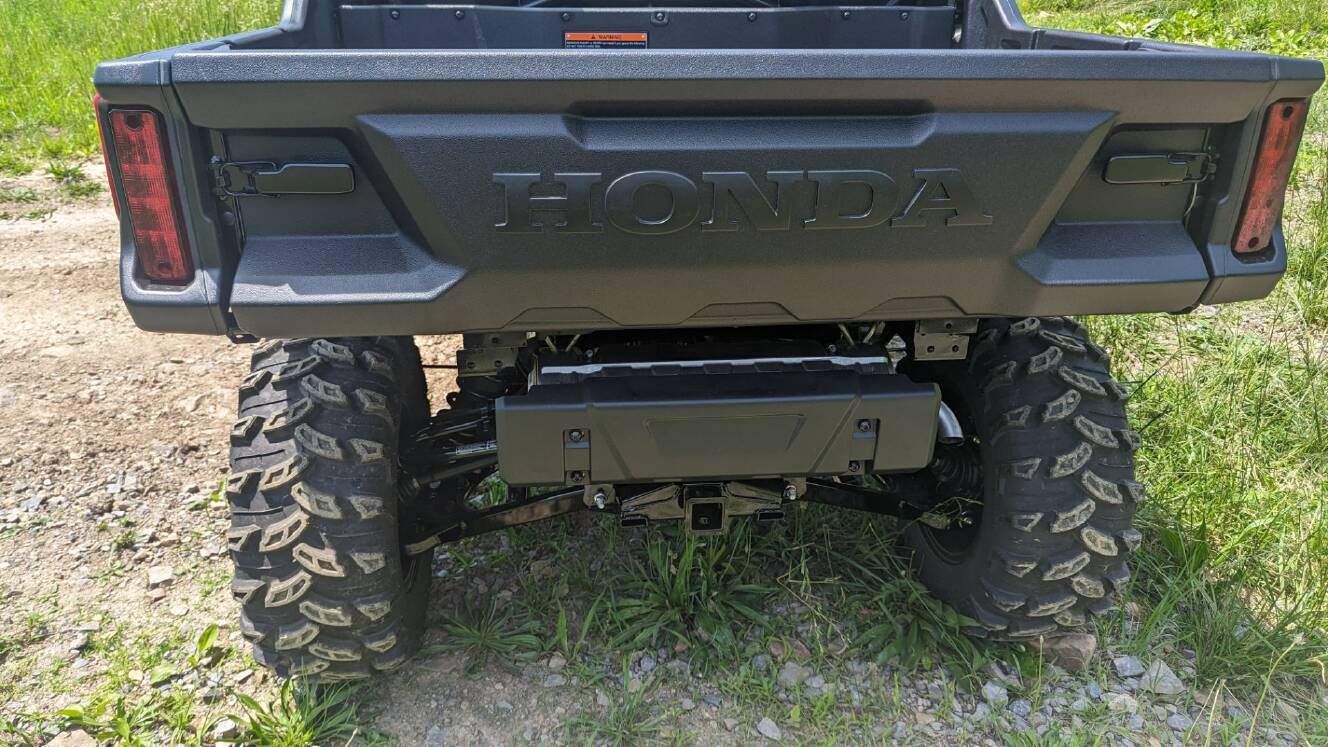A photo of this 2025 Honda Pioneer 1000-6 Deluxe Crew