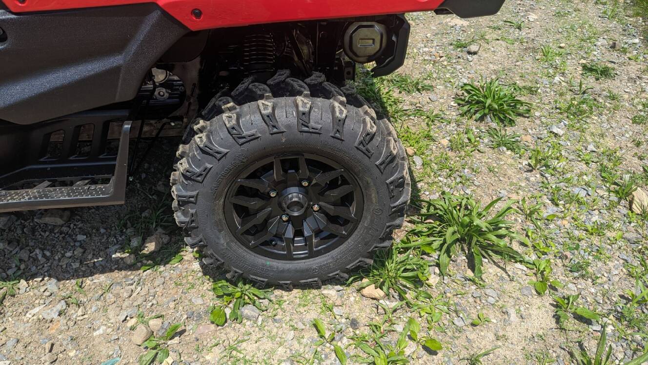 A photo of this 2025 Honda Pioneer 1000-6 Deluxe Crew