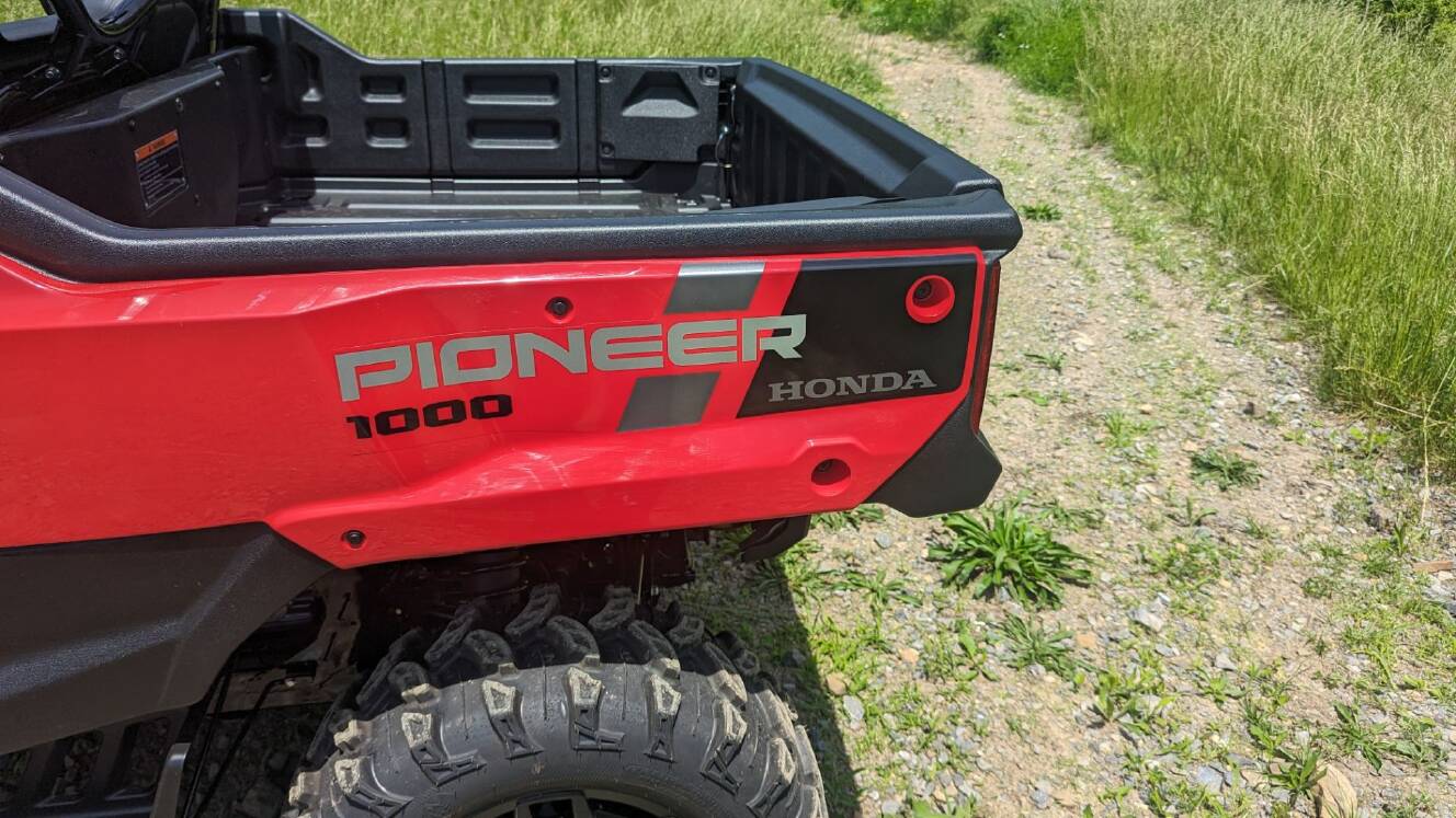A photo of this 2025 Honda Pioneer 1000-6 Deluxe Crew