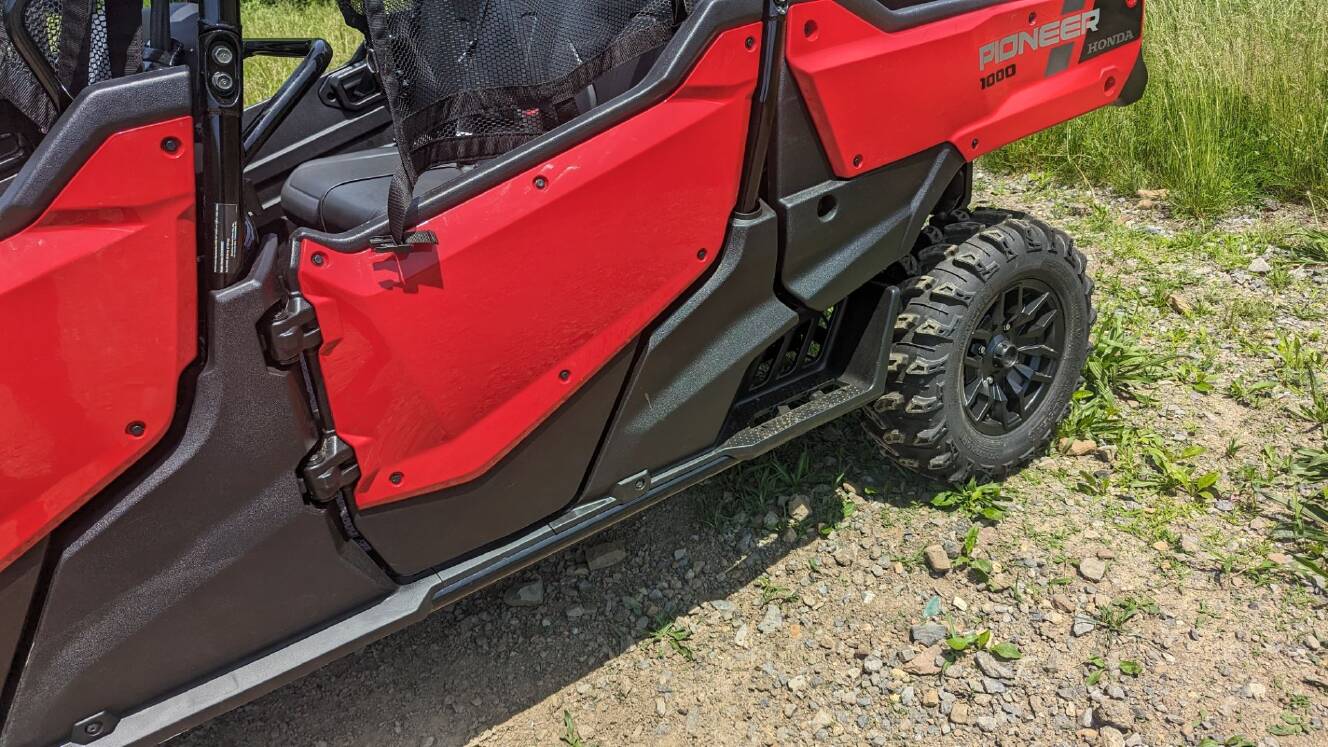 A photo of this 2025 Honda Pioneer 1000-6 Deluxe Crew