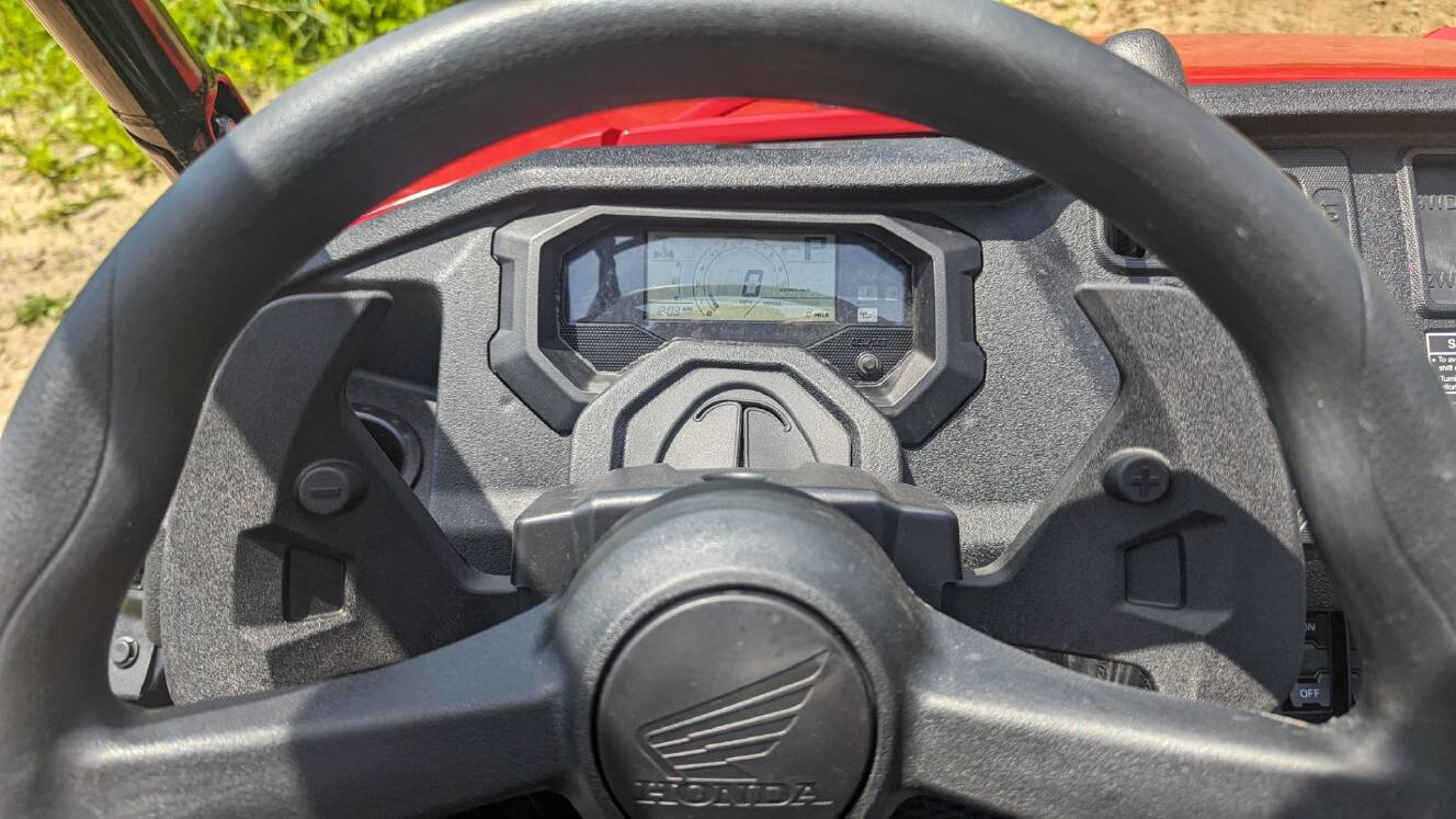 A photo of this 2025 Honda Pioneer 1000-6 Deluxe Crew