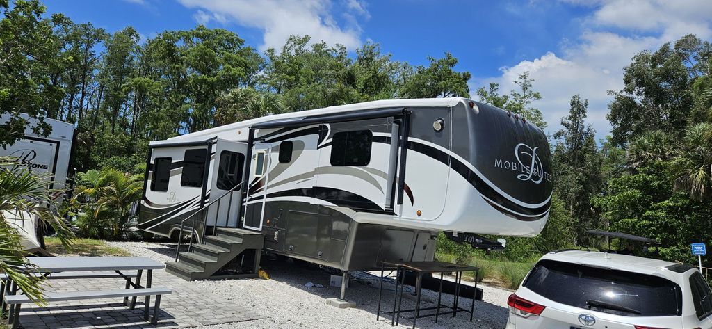 2014 DRV Mobile Suites 38RSSA in fort myers FL