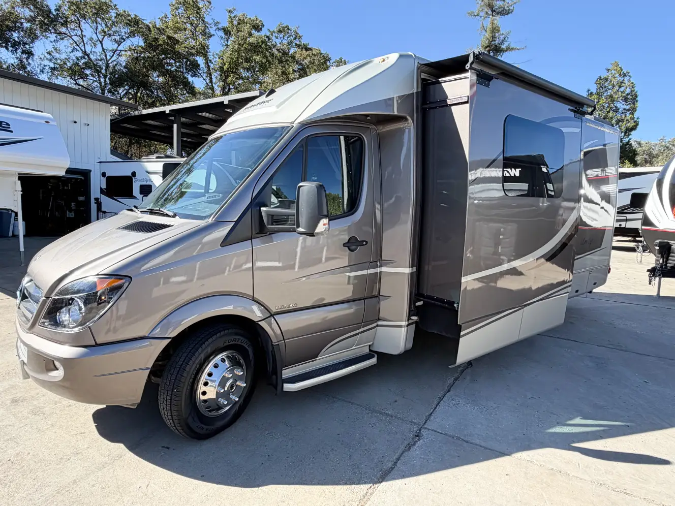 Used 2014 Leisure Travel Unity U24MB For Sale in Auburn, CA ...