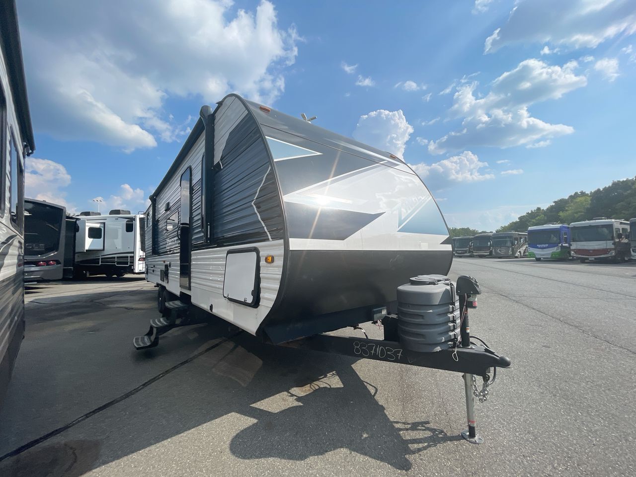Used 2025 Crossroads Zinger 290QB ZR290QB For Sale in Concord, NC