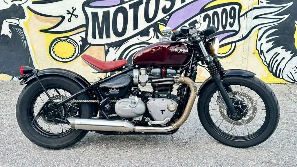 2017 Triumph Bonneville Bobber BASE in Miami, FL