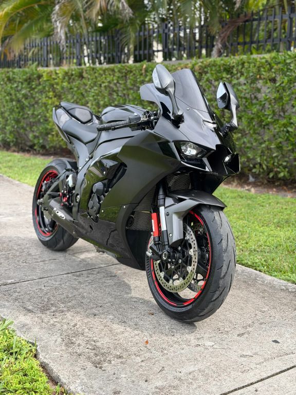 Silver Ninja ZX-10R For Sale Near 45750 - Kawasaki Motorcycles