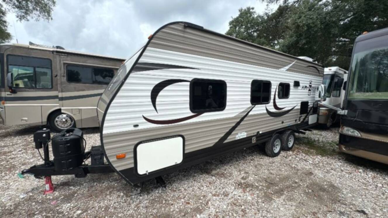 A photo of this 2017 Starcraft AR-ONE MAXX 23FB