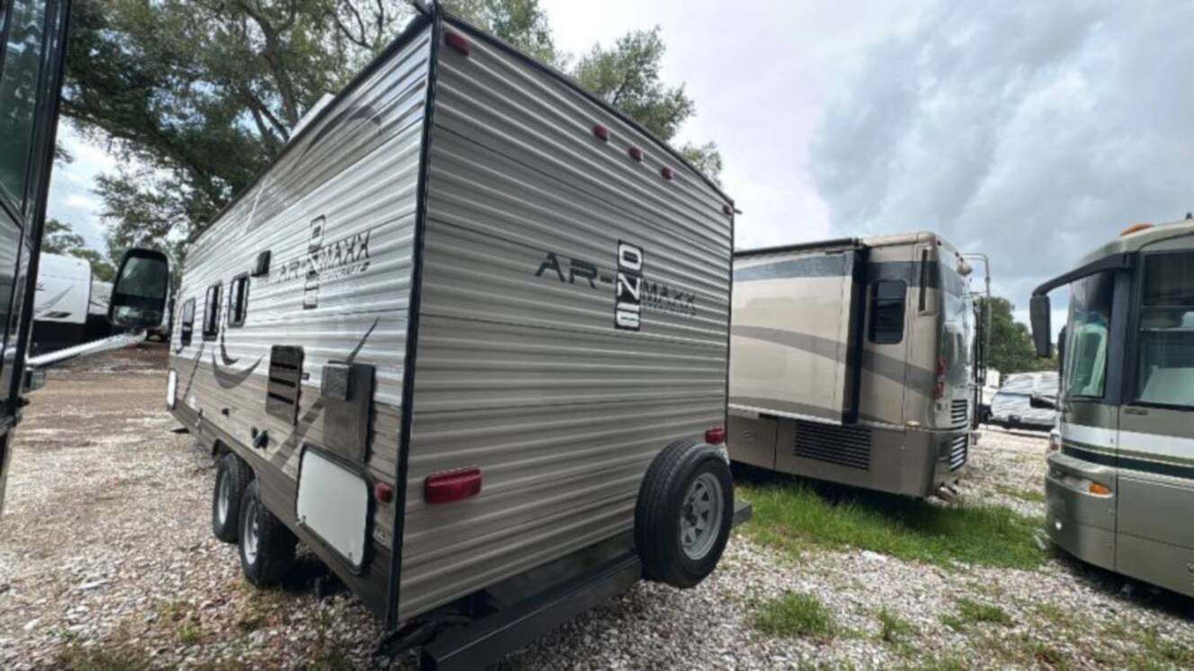 A photo of this 2017 Starcraft AR-ONE MAXX 23FB