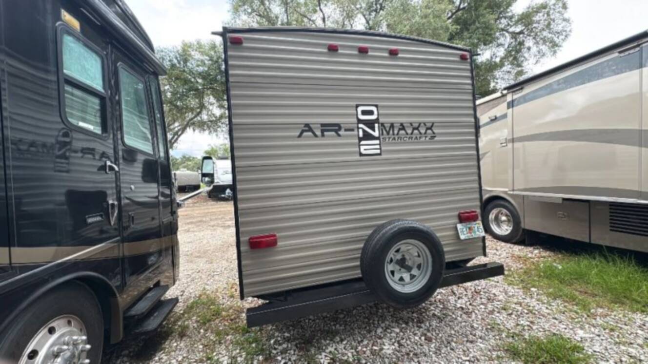 A photo of this 2017 Starcraft AR-ONE MAXX 23FB