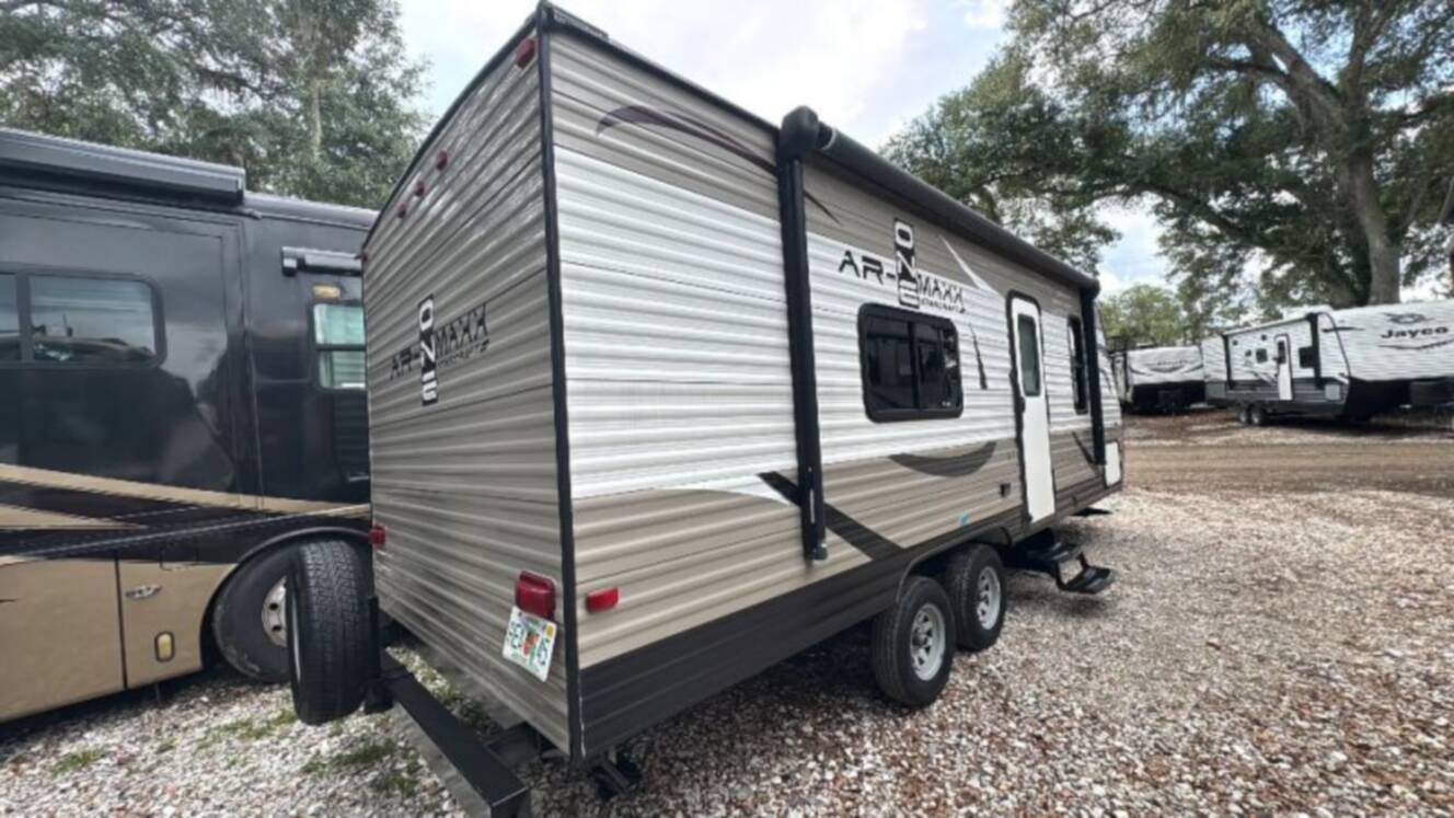 A photo of this 2017 Starcraft AR-ONE MAXX 23FB