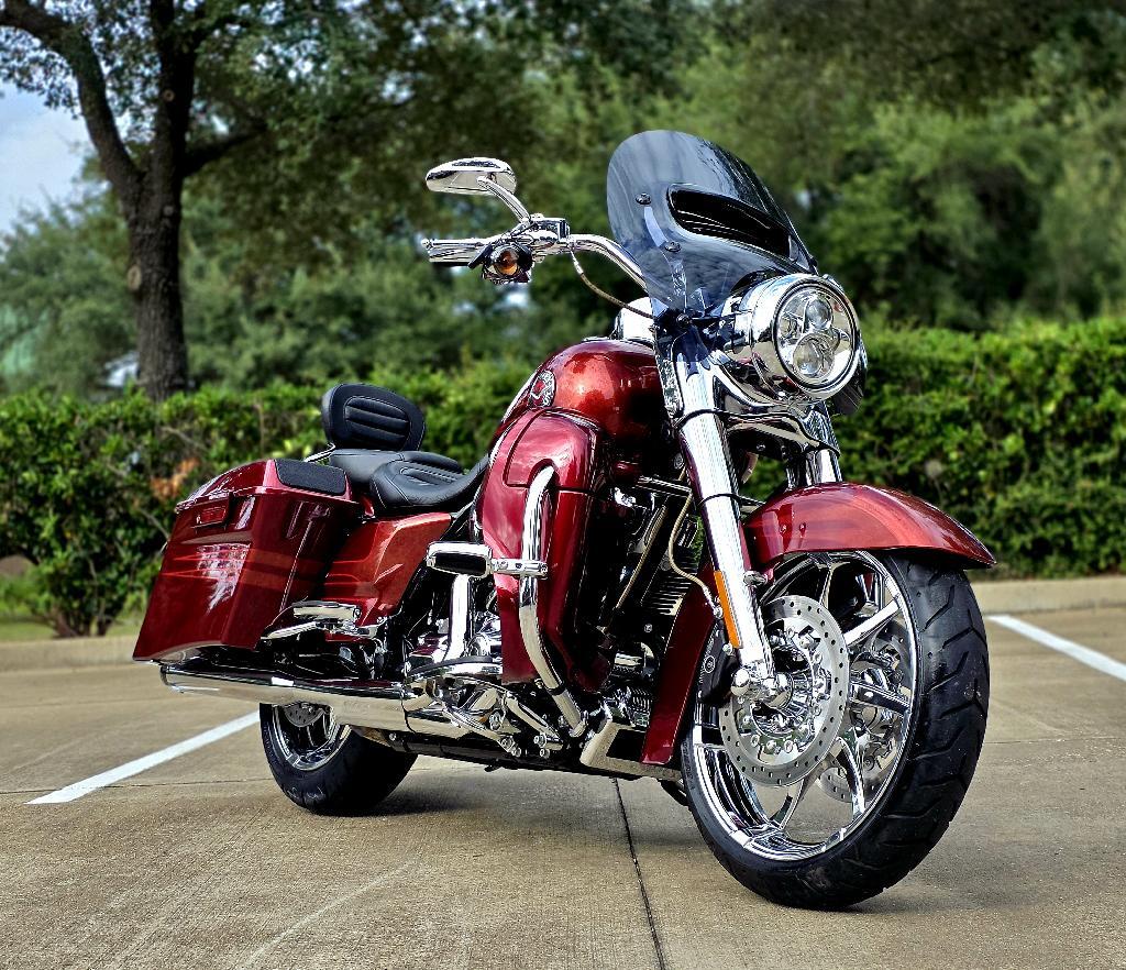2013 Harley-Davidson ROAD KING CVO CVO in Houston, TX