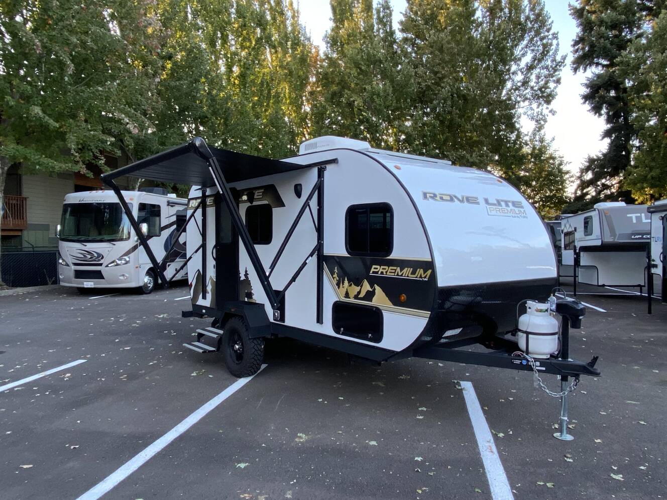 A photo of this 2027 Travel Lite ROVE LITE 16RB Premium